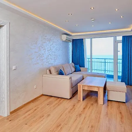 Regata 3* بوموري