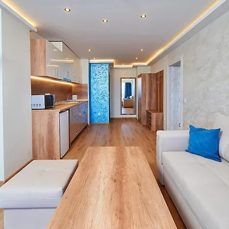 Family Regata 帕莫瑞